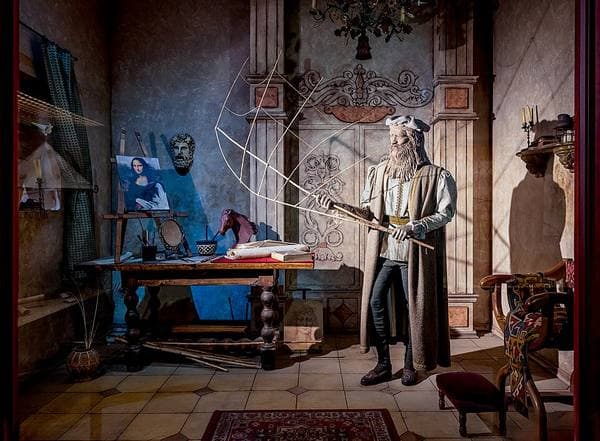 Sculpture by Leonardo Da Vinci, a work that synthesizes the essence of the artis